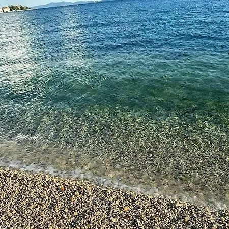 Apartment Y's Azure Horizon *